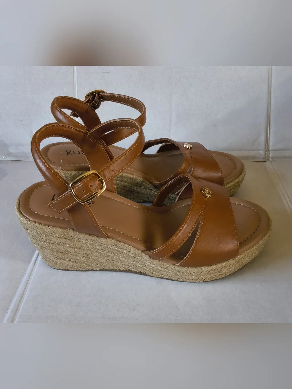Ruiee Women's wide wedge sandals Size 9XM